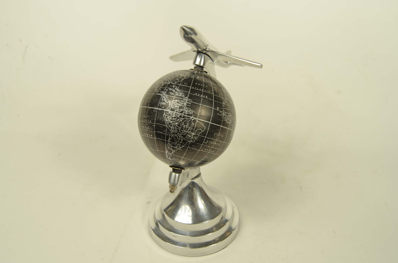 Antique globes-world maps/8379-Black Globe