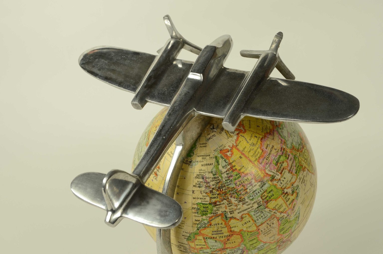 Antique globes-world maps/8384-Terrestrial Globe