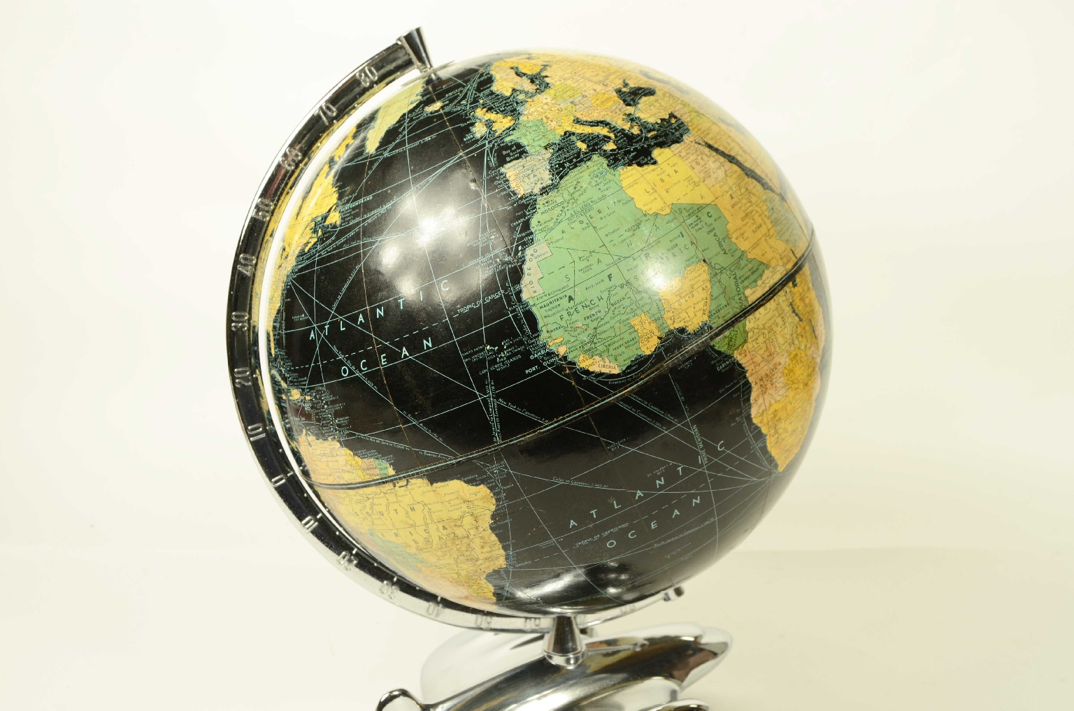 Antique globes-world maps/8412-Terrestrial Globe