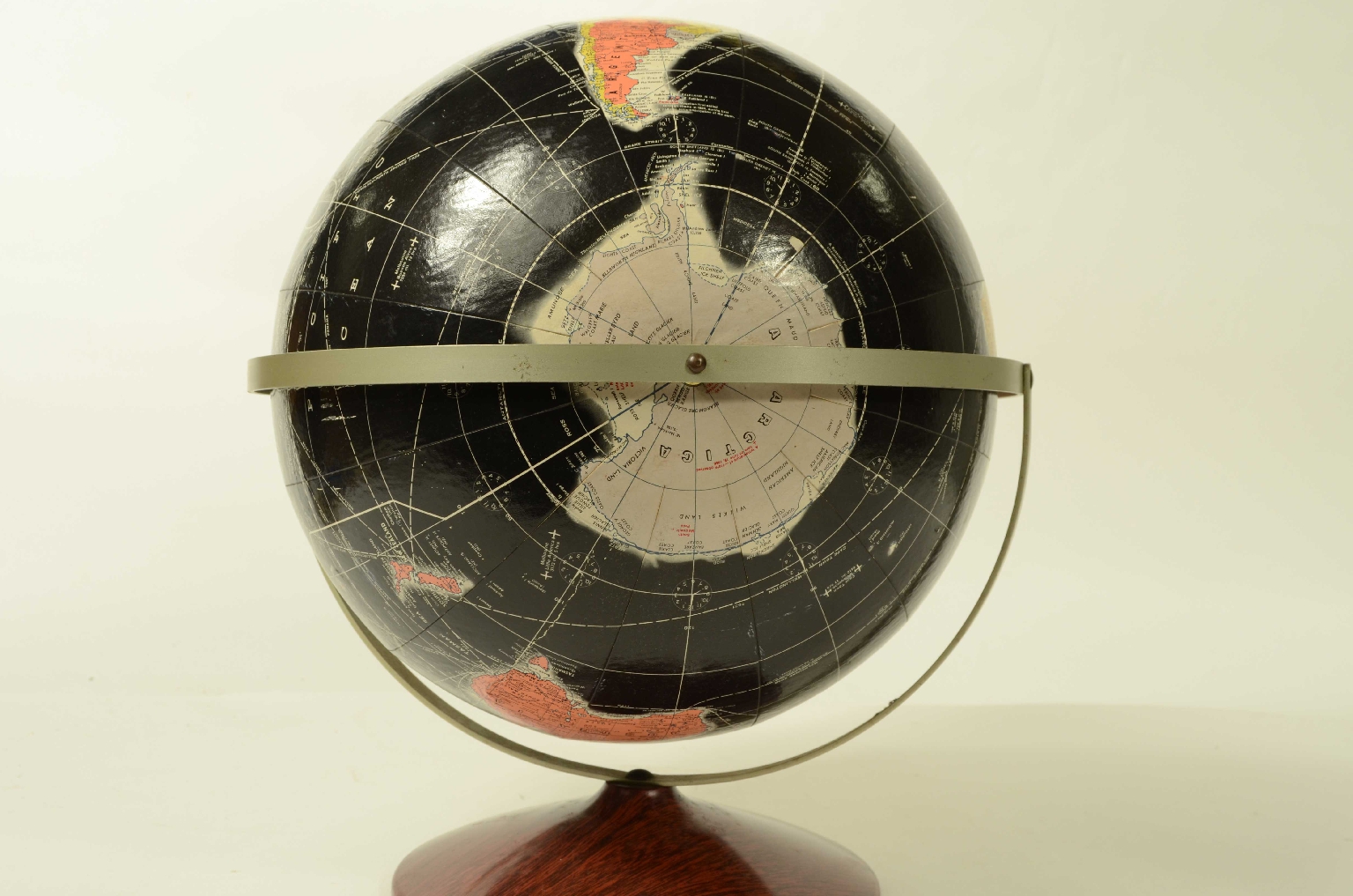 Antique globes-world maps/8426-Terrestrial Globe