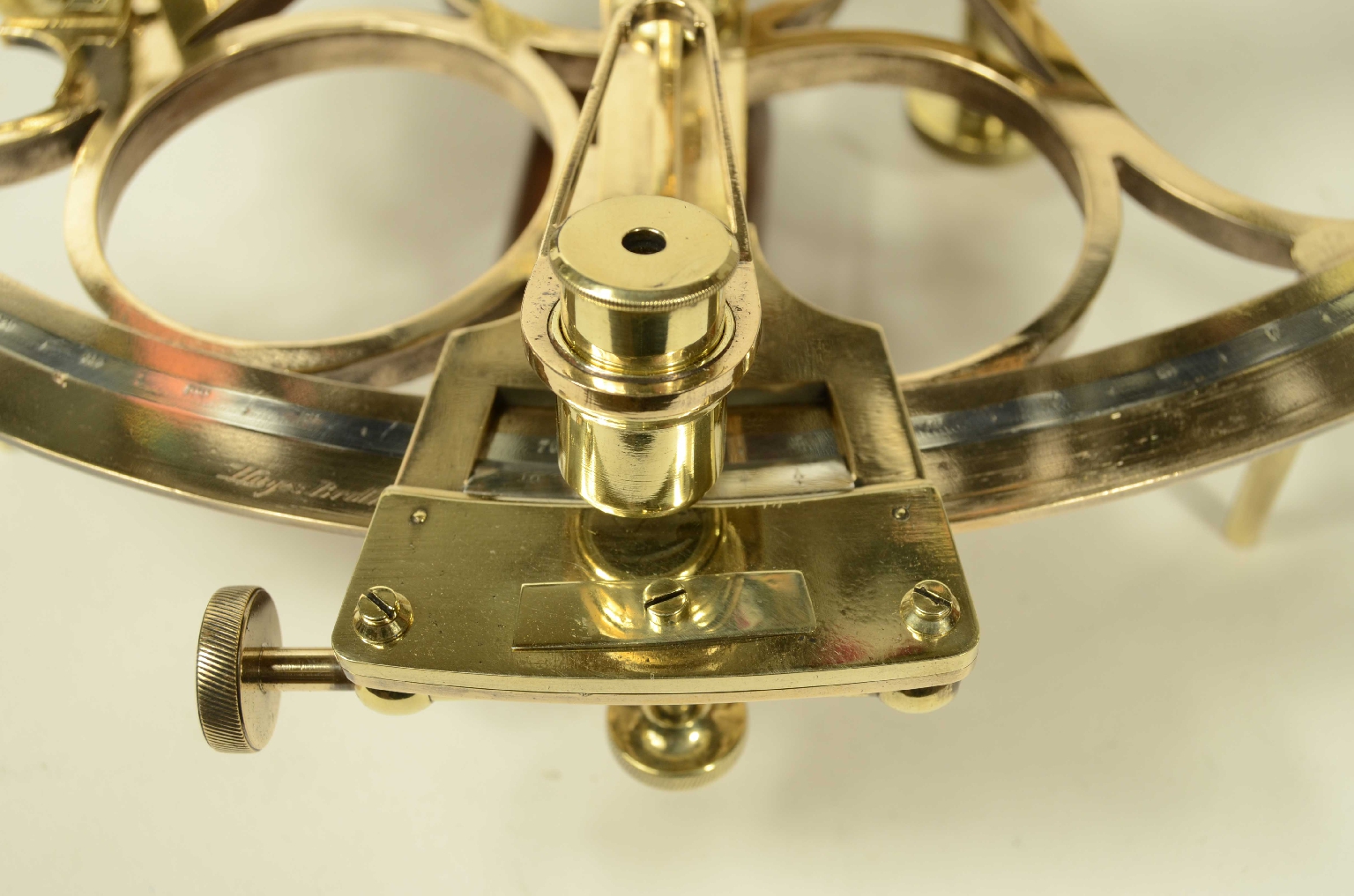 Nautical antiques/8452-Brass Sextant