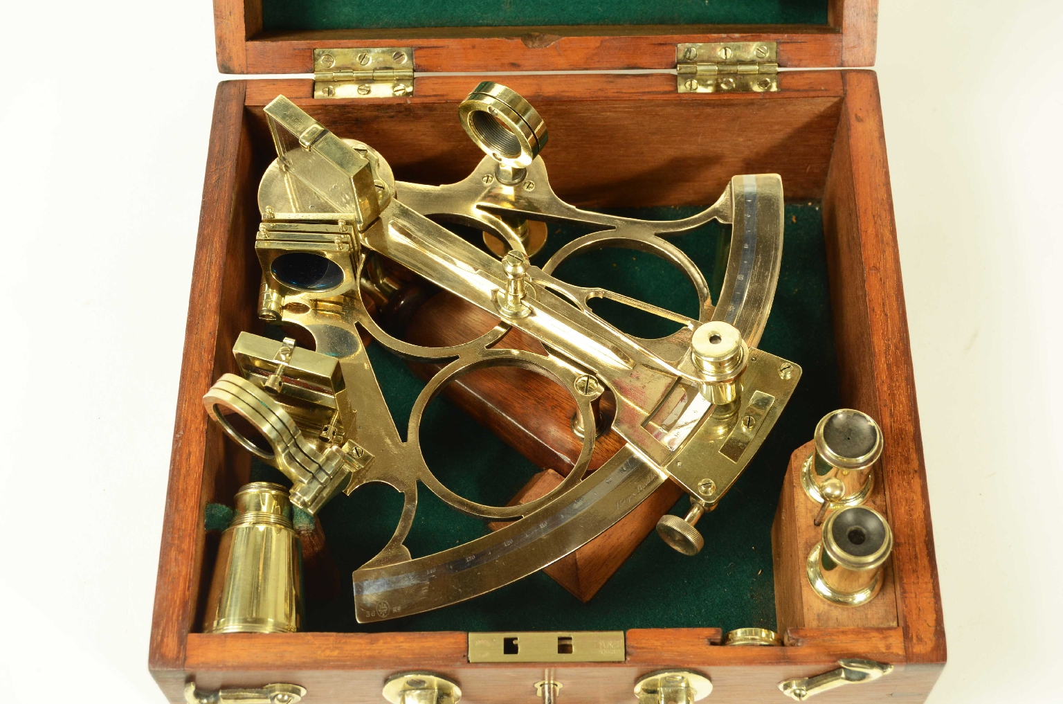 Nautical antiques/8452-Brass Sextant