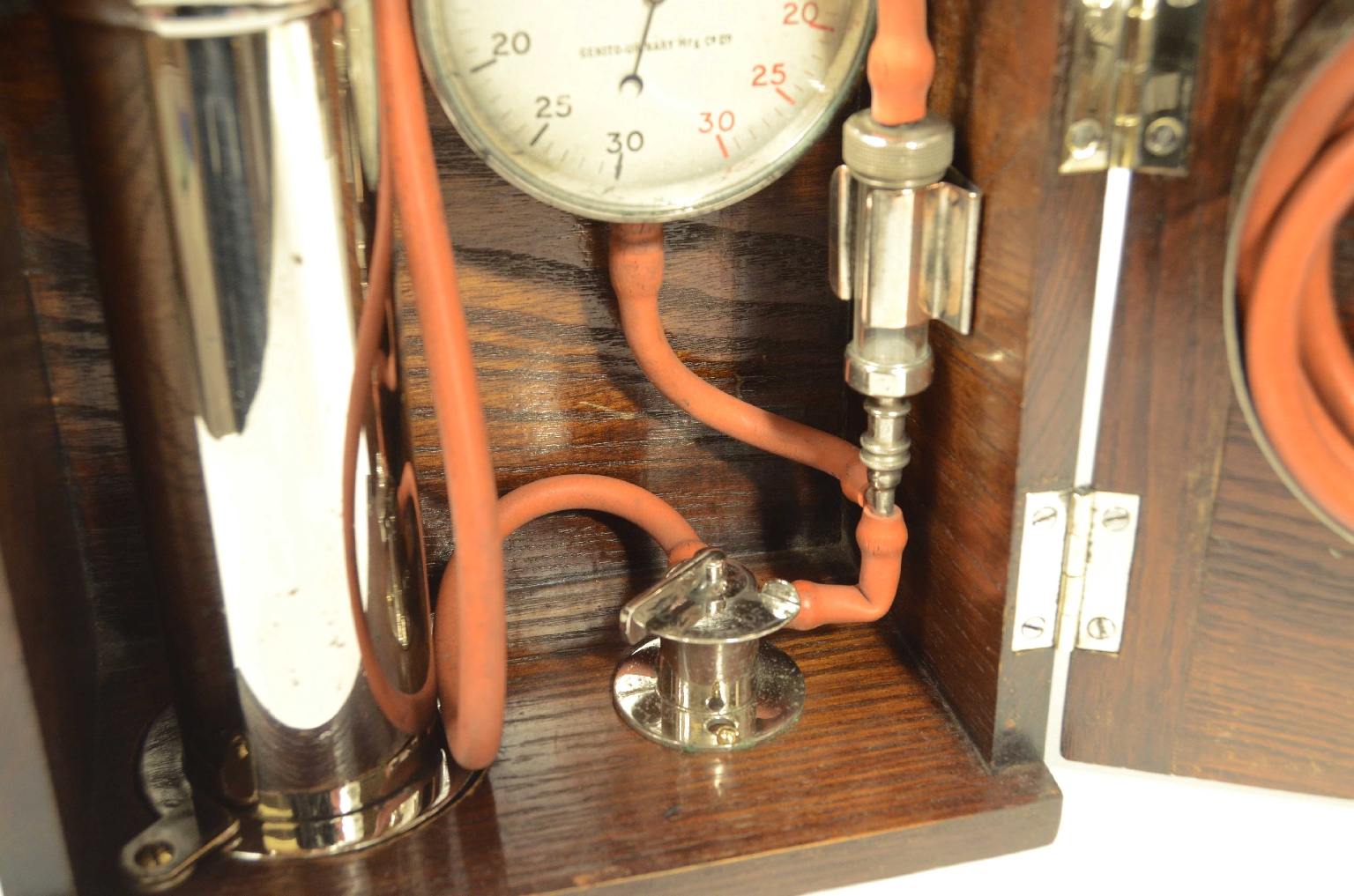 Strumenti medici d'epoca/8457-Apparecchio Pneumotorace