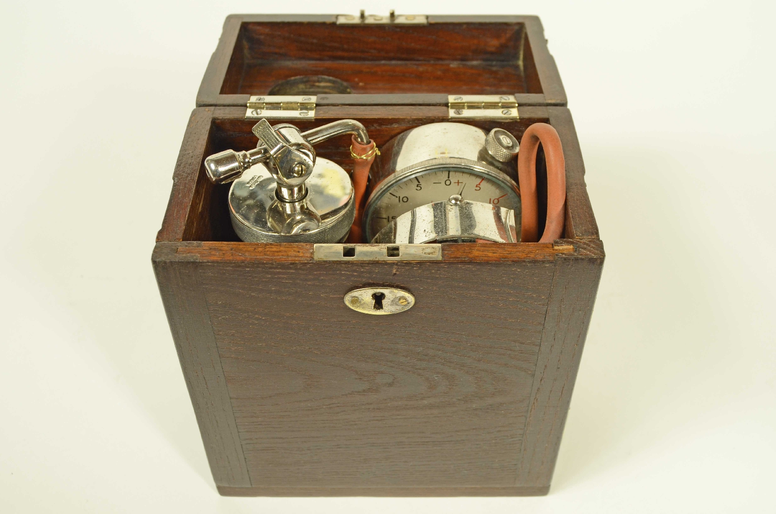 Strumenti medici d'epoca/8457-Apparecchio Pneumotorace