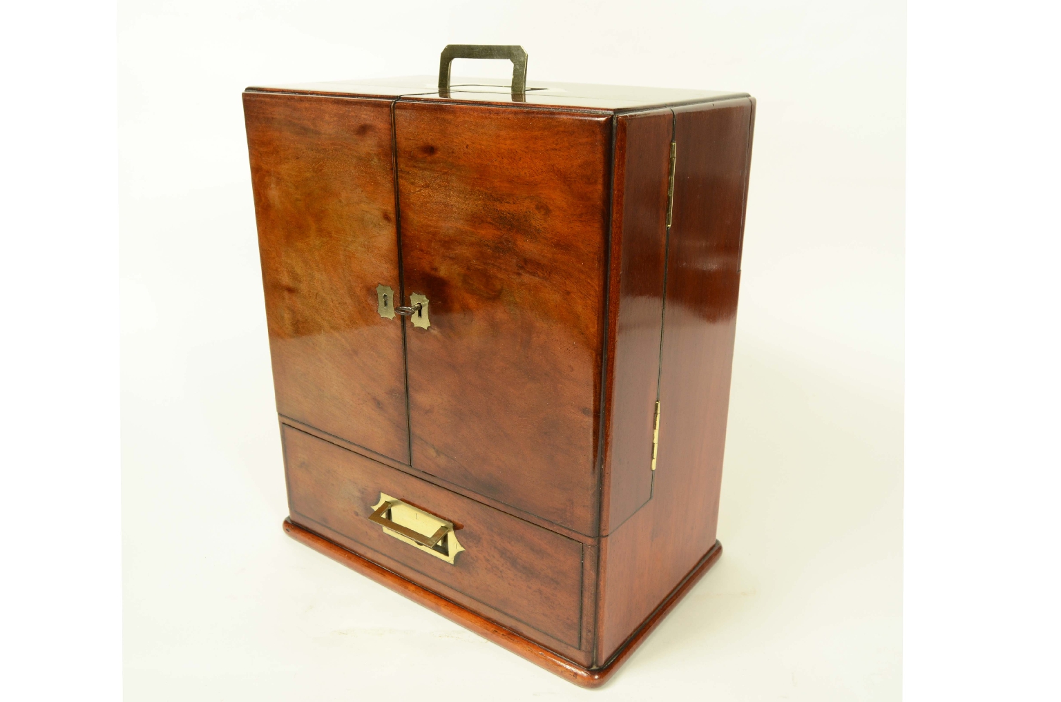 Old medical instruments/8464-Apothecary Chest