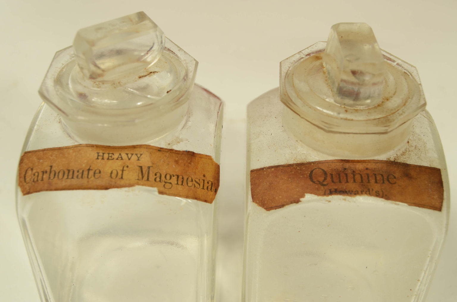 Old medical instruments/8464-Apothecary Chest