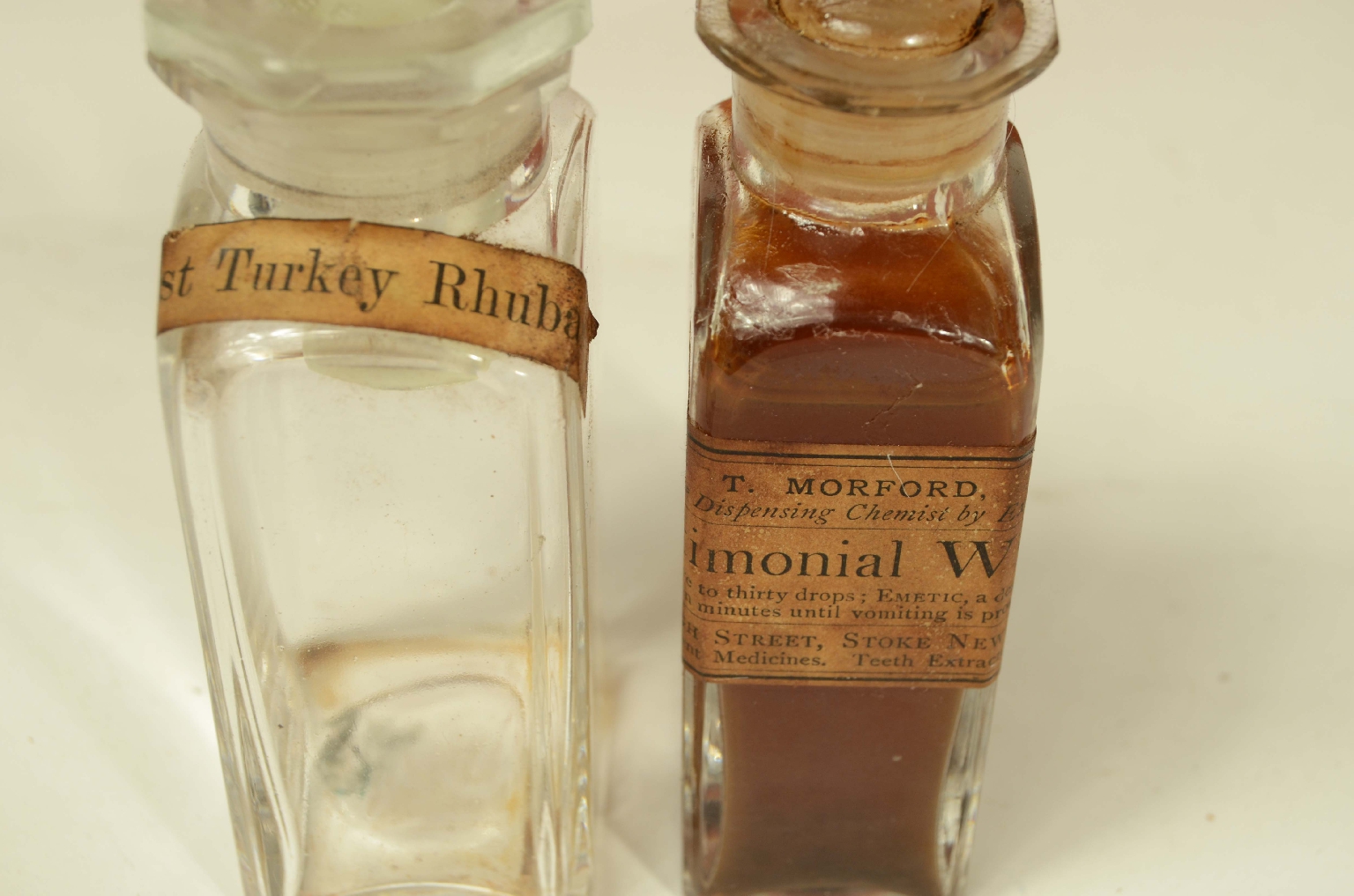 Strumenti medici d'epoca/8464-Farmacia di Bordo