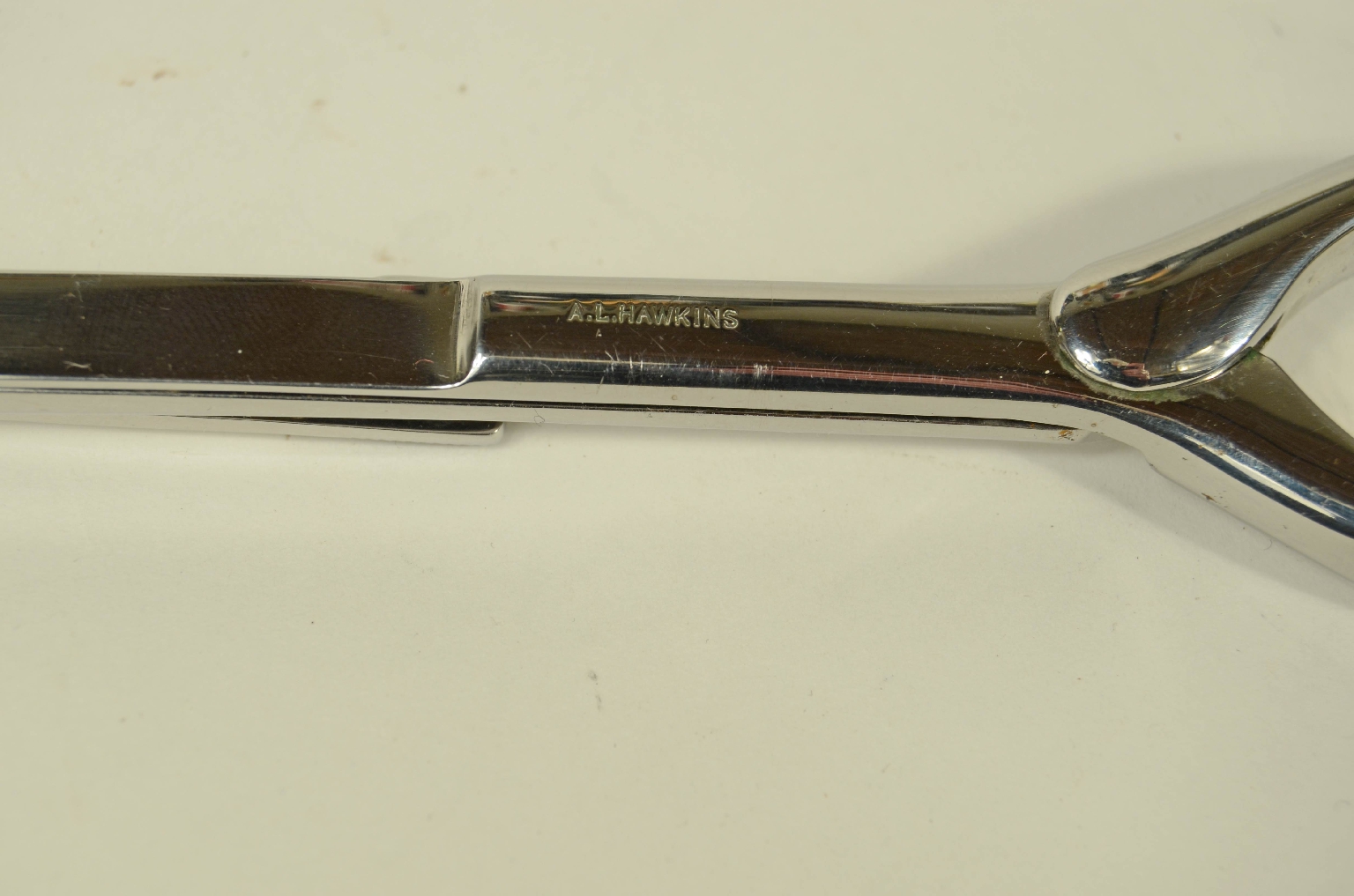 Old medical instruments/8466-Suture Forceps
