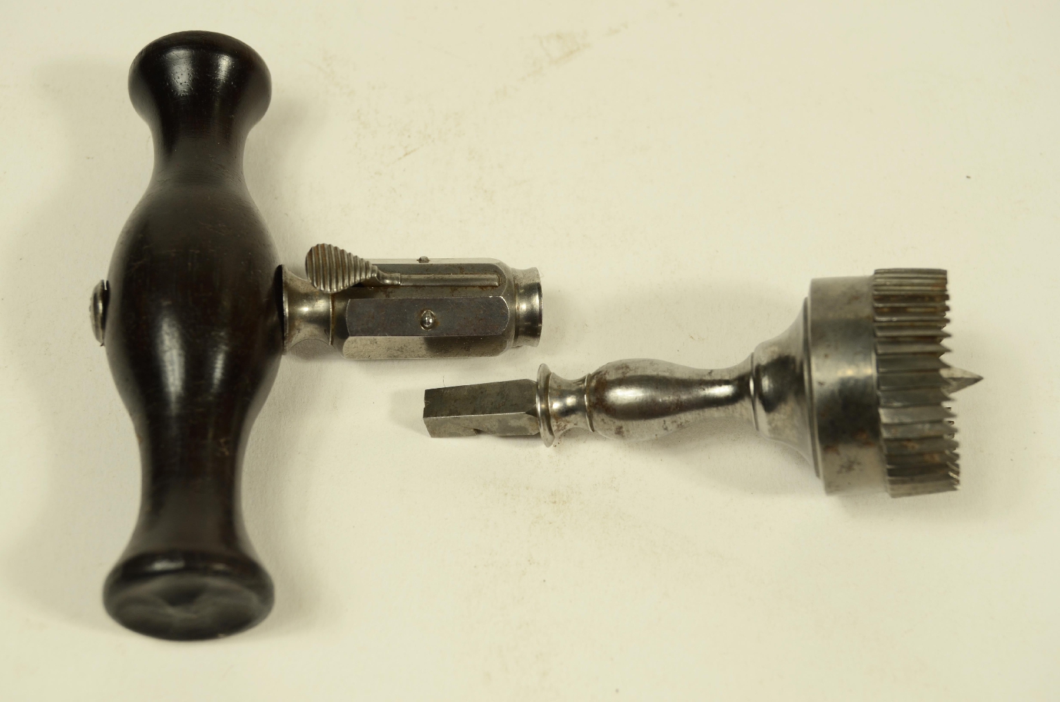 Old medical instruments/8474-Craniotome