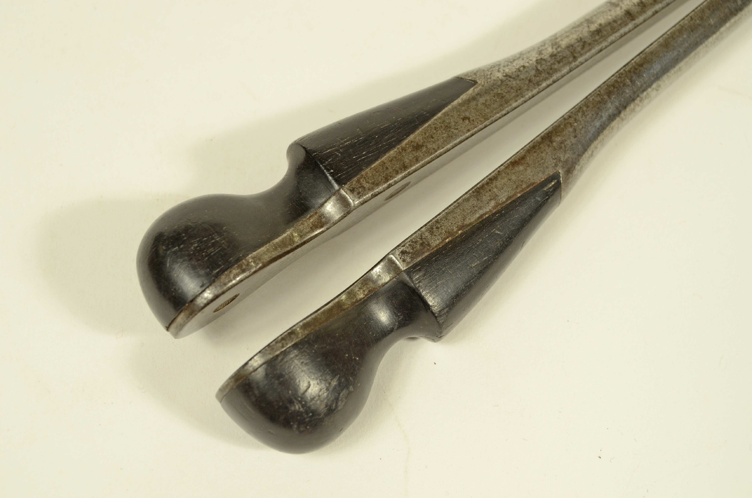 Old medical instruments/8475-Cranioclastic Forceps