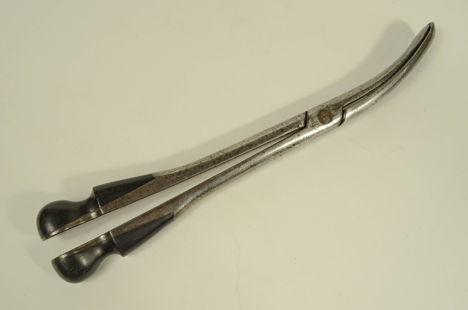 Old medical instruments/8475-Cranioclastic Forceps