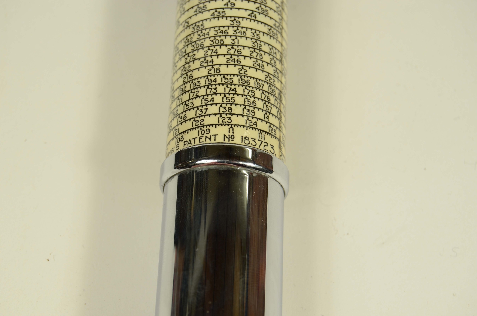Antique measuring instruments/8478-Pocket Calculator