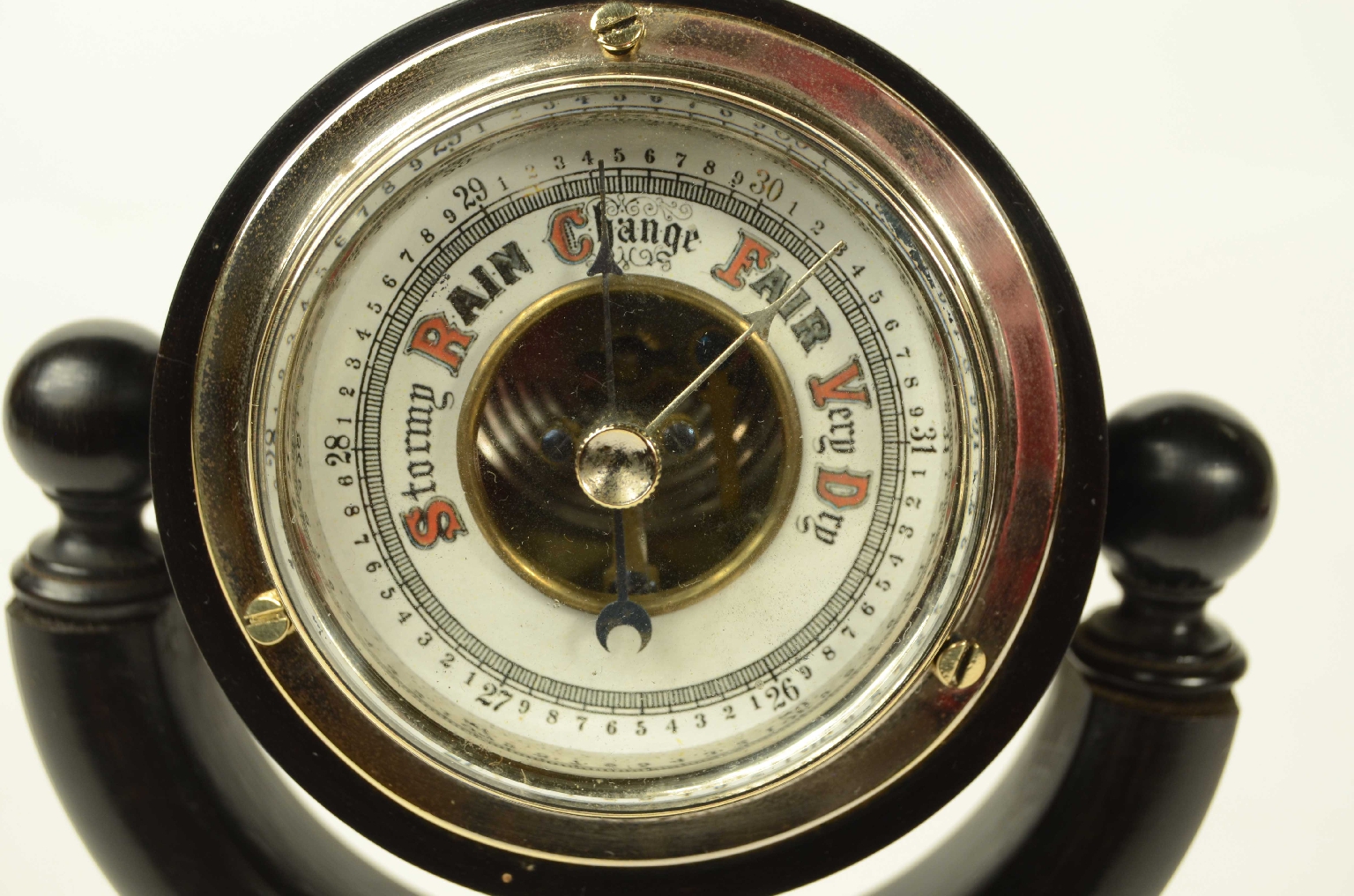 Antique barometers/8482-Aneroid Barometer
