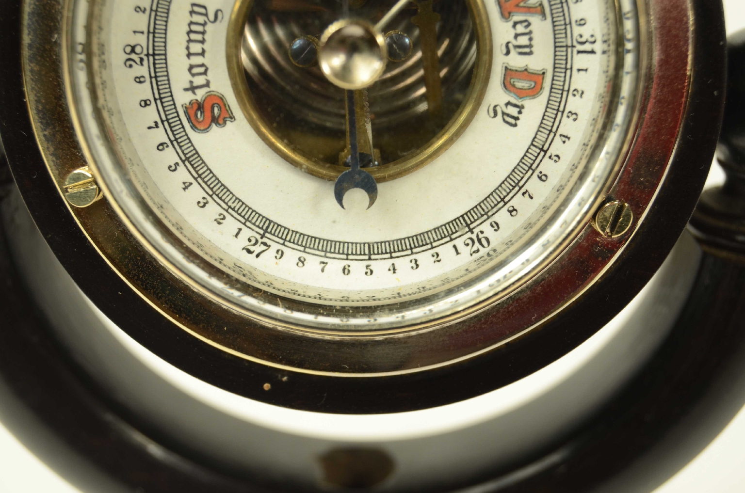 Antique barometers/8482-Aneroid Barometer