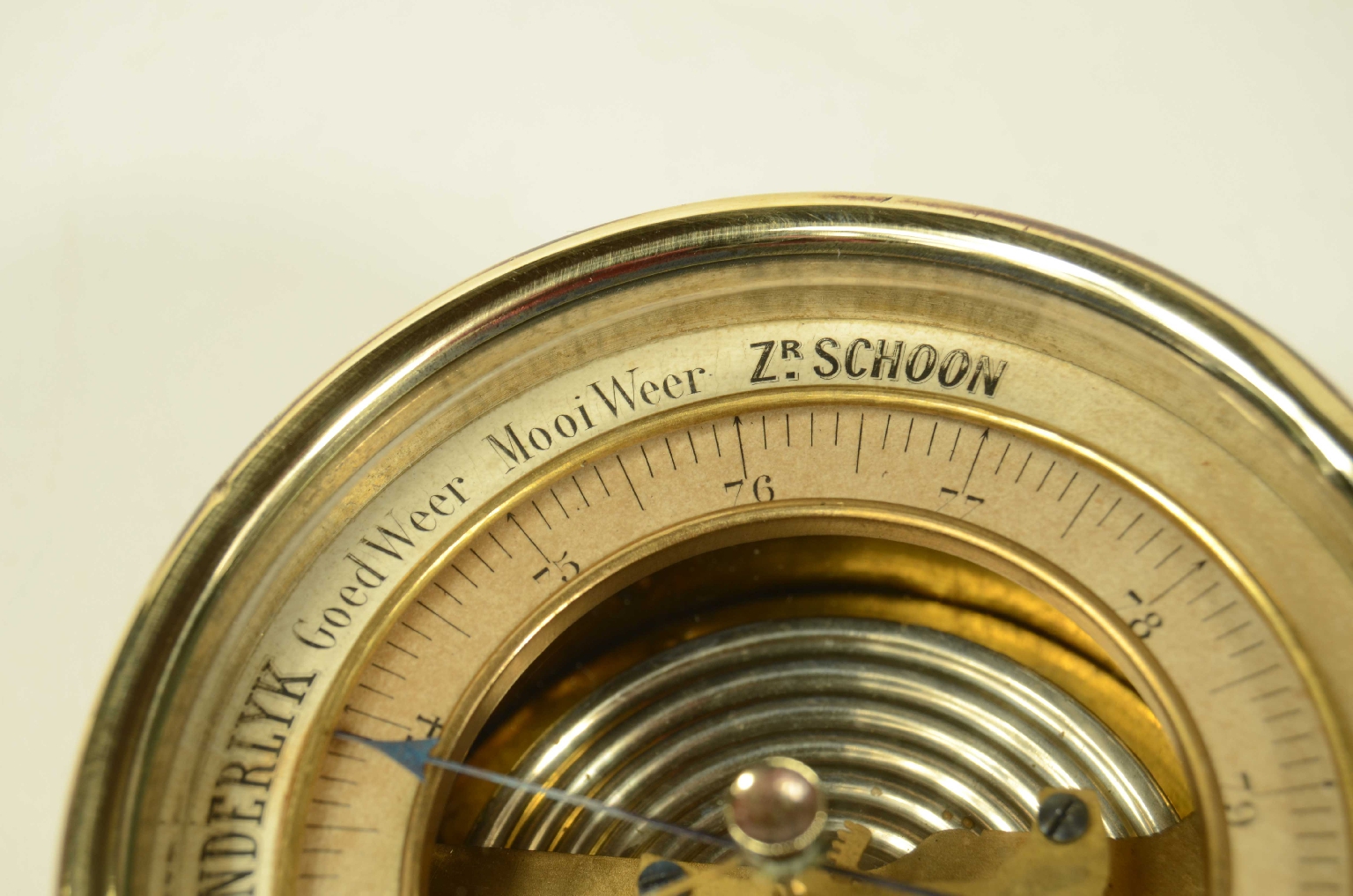 Antique barometers/8484-Aneroid Barometer