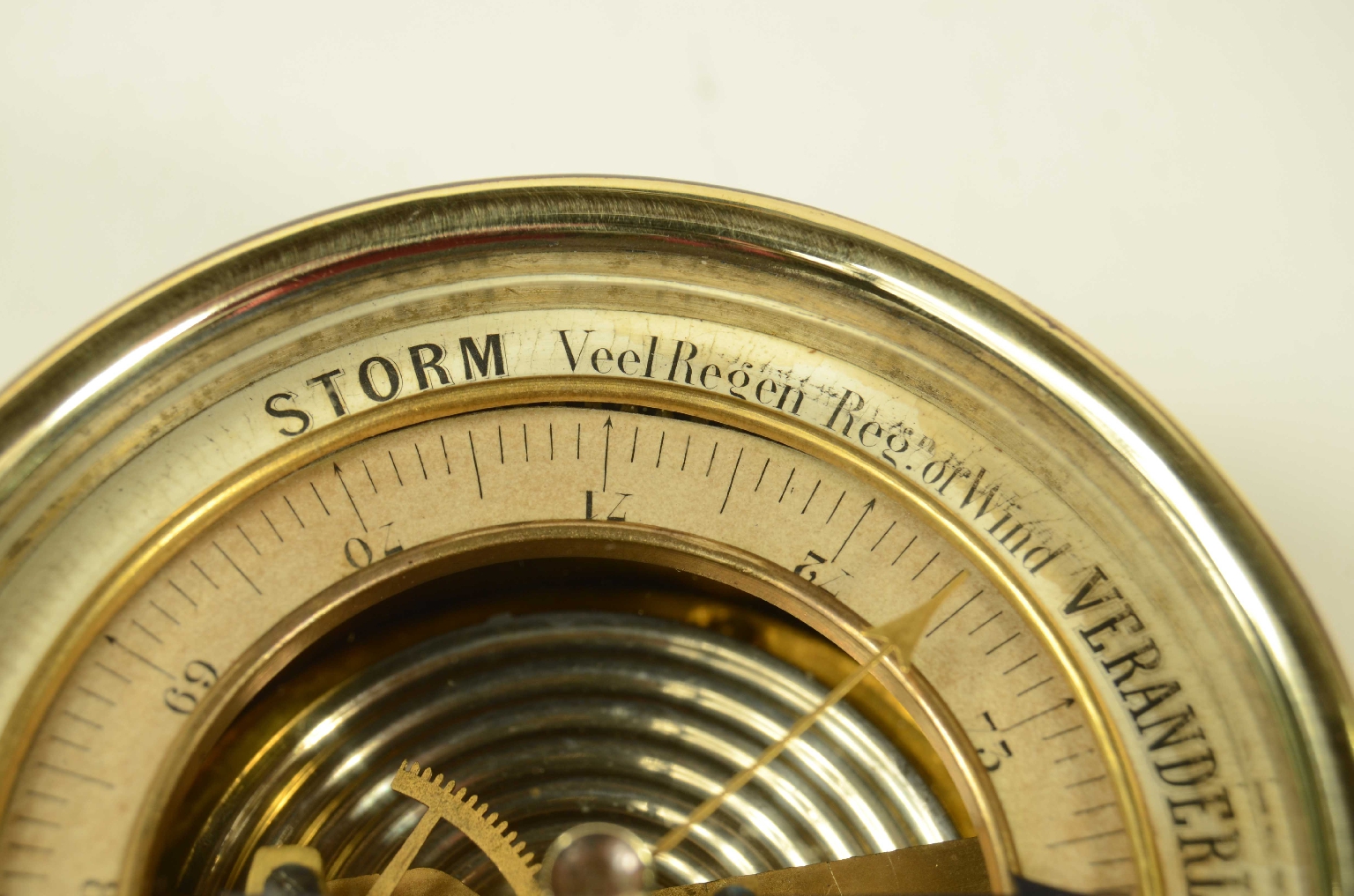 Antique barometers/8484-Aneroid Barometer