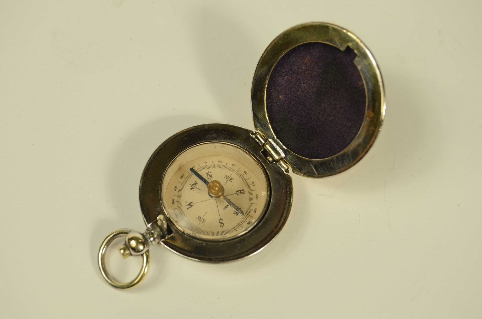 Antique compasses/8528-Small Compass
