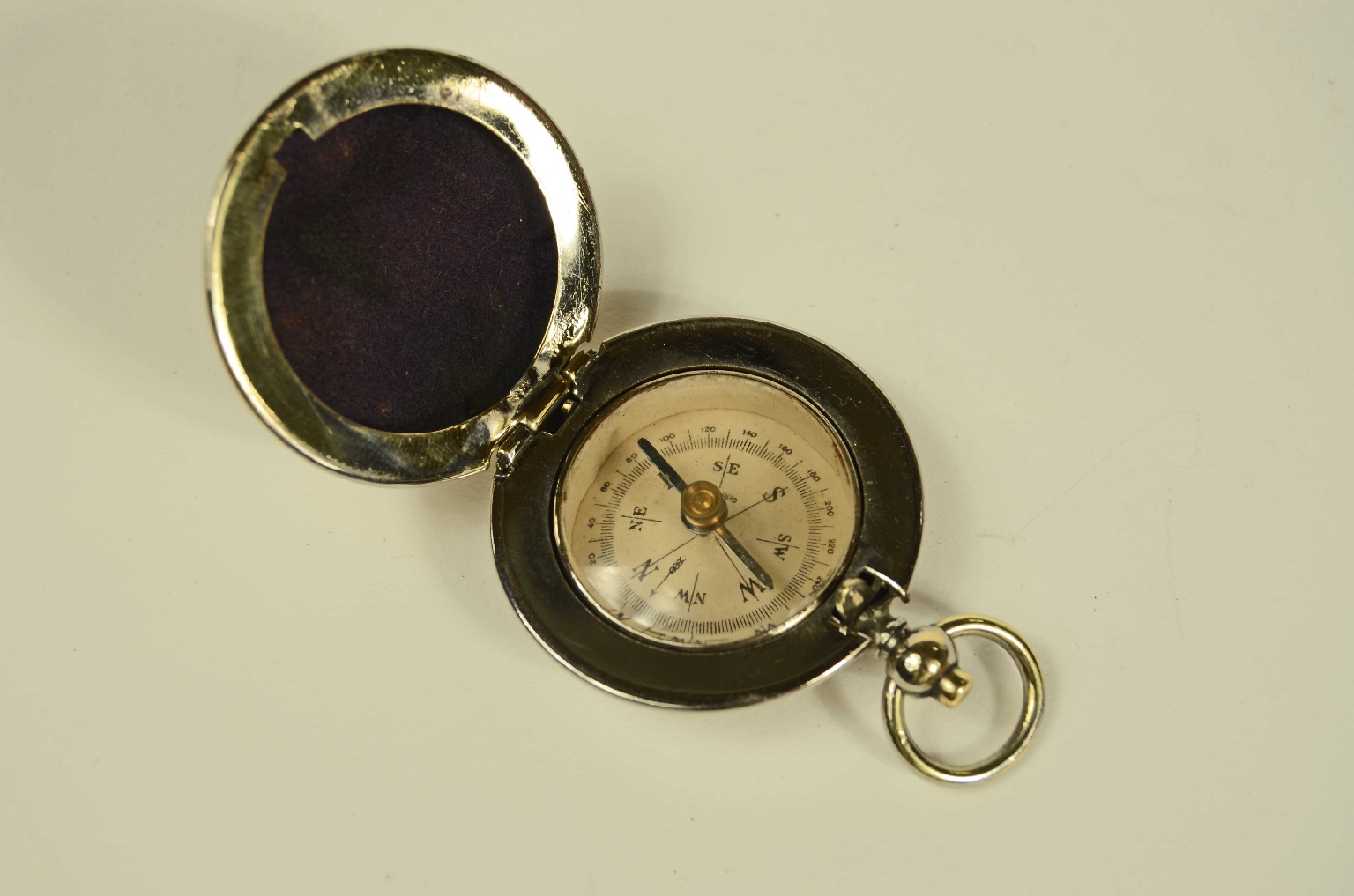 Antique compasses/8528-Small Compass