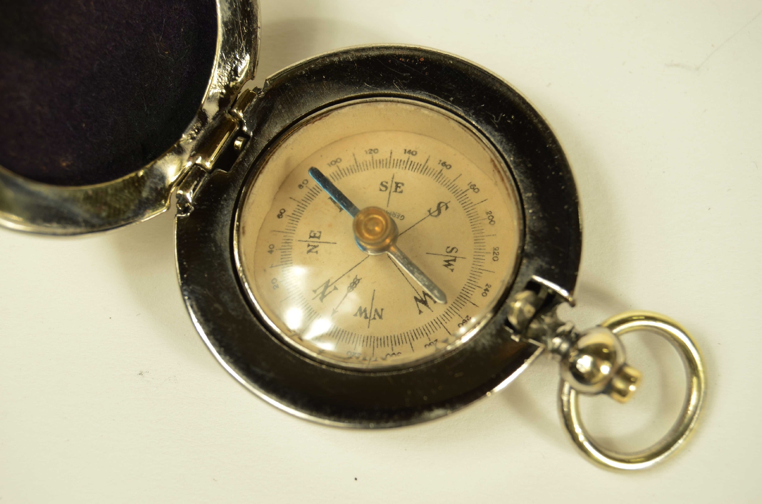 Antique compasses/8528-Small Compass