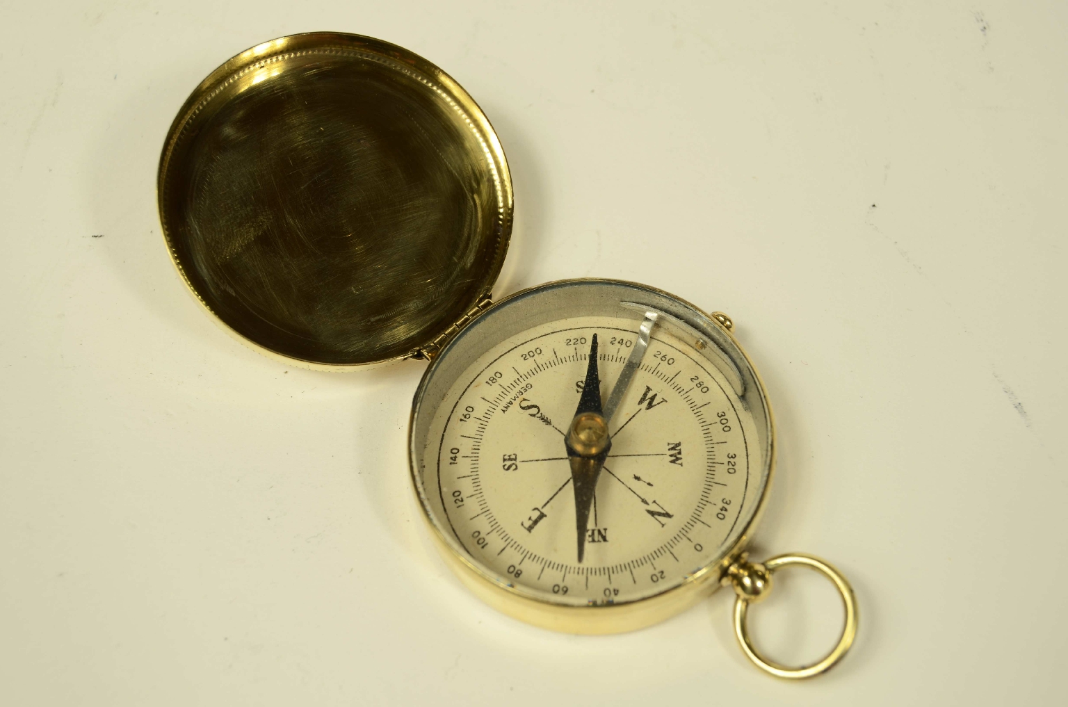 Antique compasses/8549-Small Compass