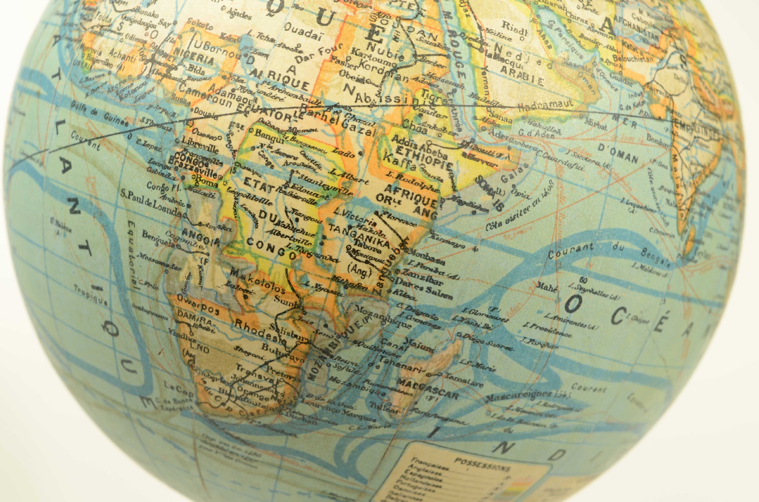 Antique globes-world maps/8560-Terrestrial Globe