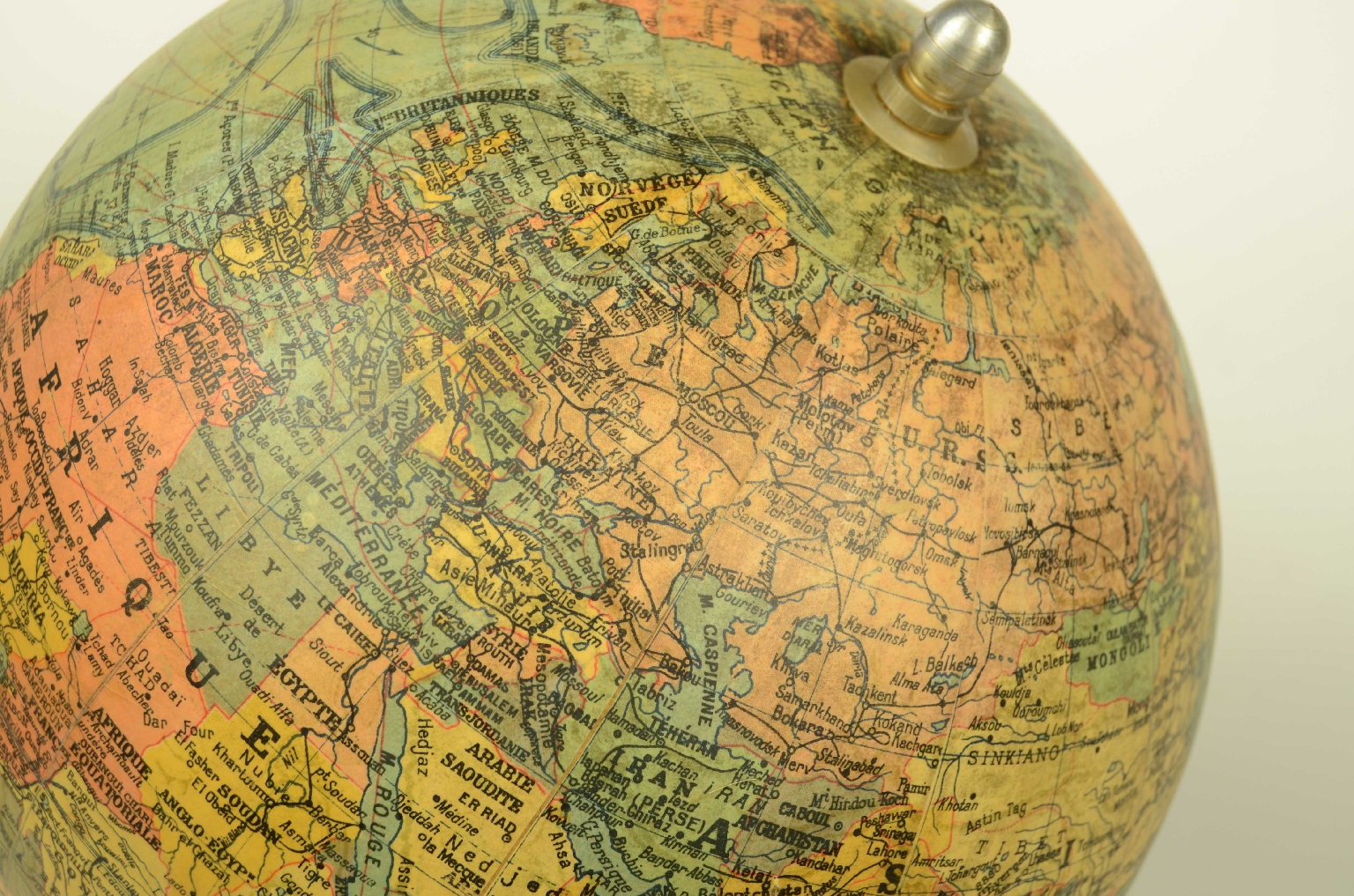 Antique globes-world maps/8561-Terrestrial Globe