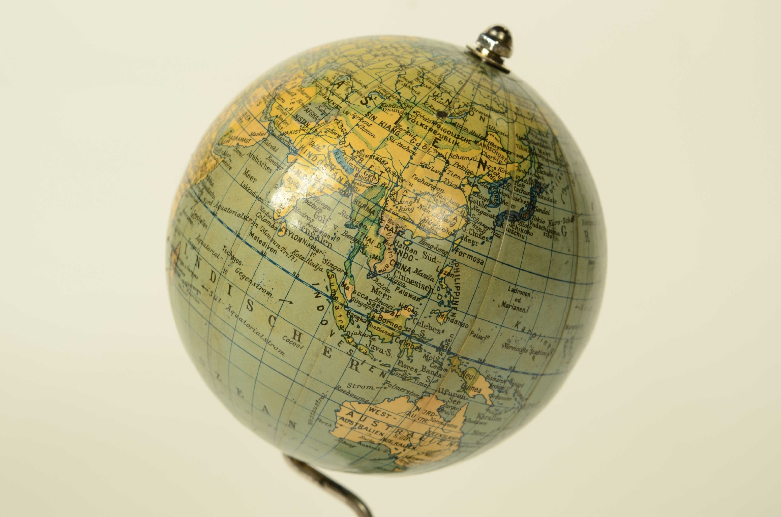 Globi-mappamondi antichi/8623-Piccolo Globo Terrestre