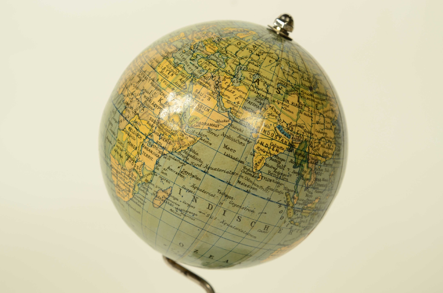 Globi-mappamondi antichi/8623-Piccolo Globo Terrestre