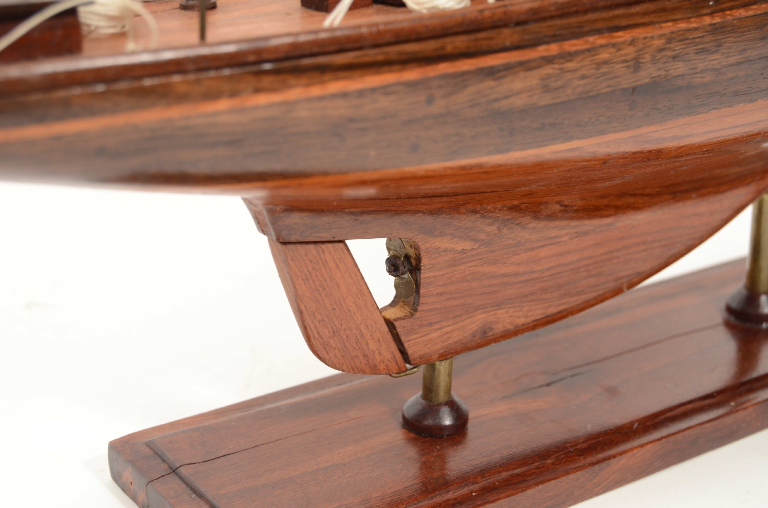 Old ship models/8927-Endeavour Model