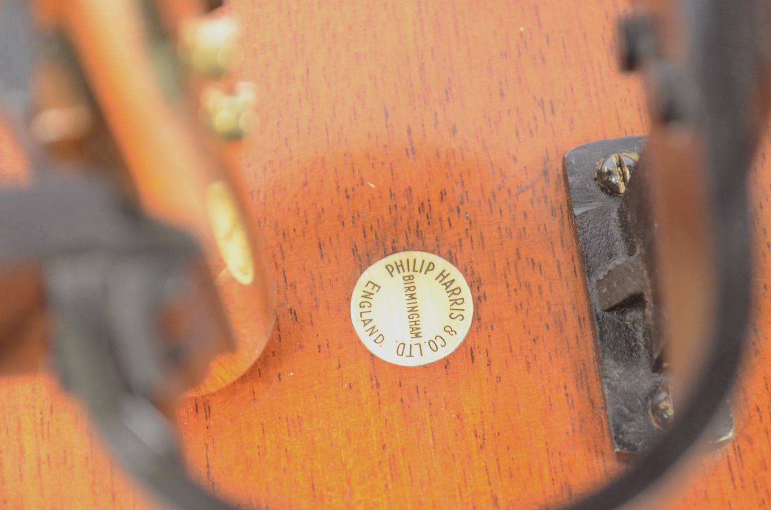 Antique measuring instruments/A105A-Antique galvanometer