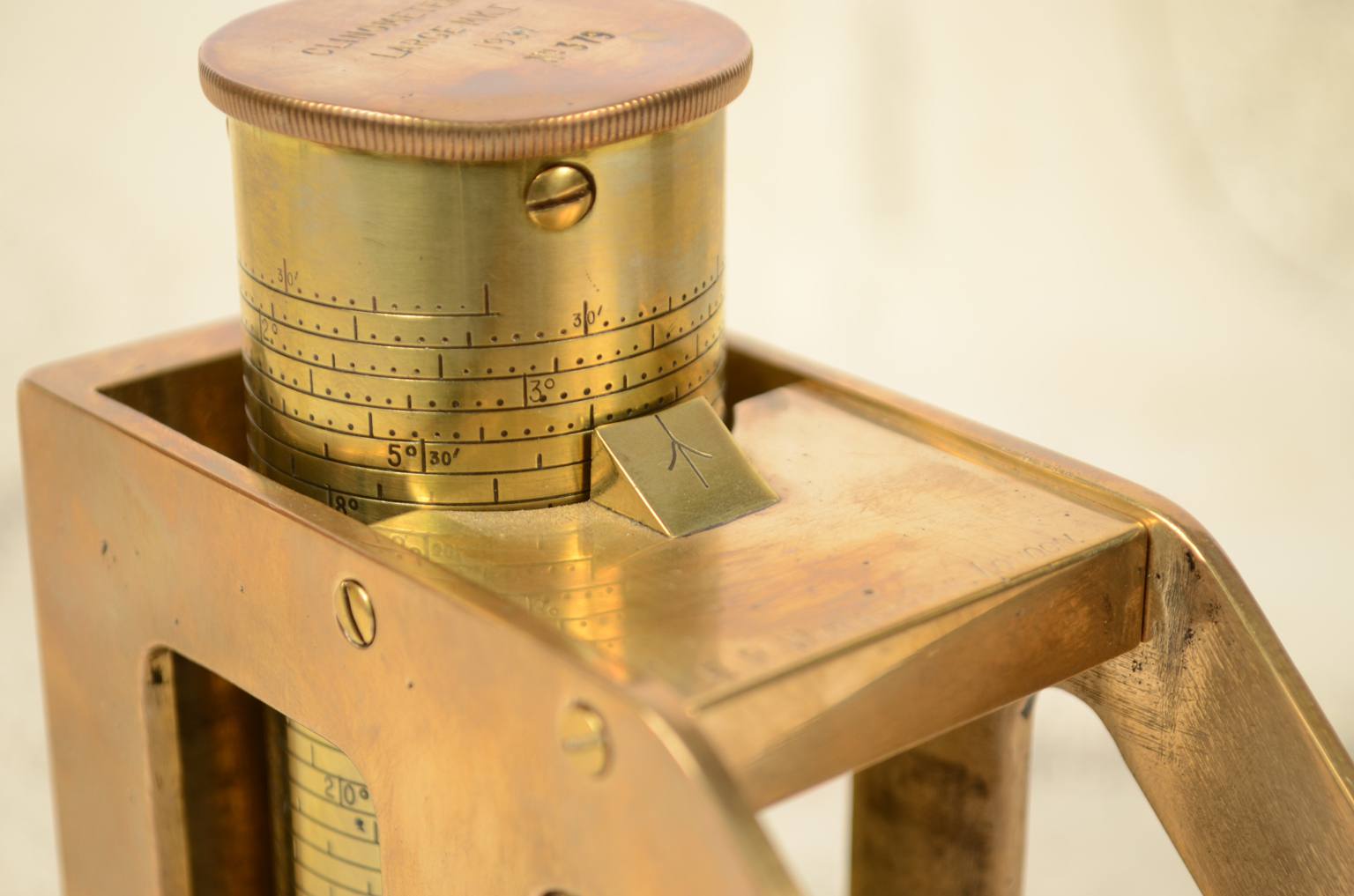 Antique measuring instruments/A135-Watts clinometer