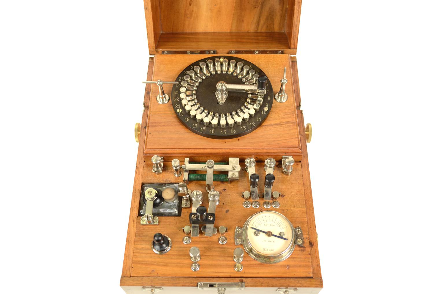 Antique measuring instruments/A142-Scientific instrument