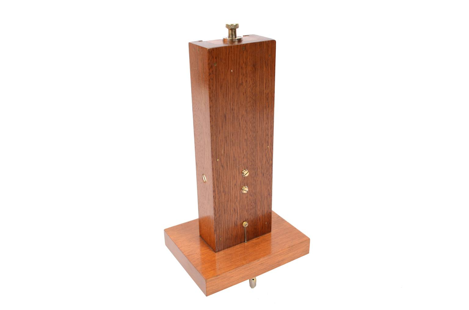 Strumenti di misura antichi/A45-Galvanometro a specchio