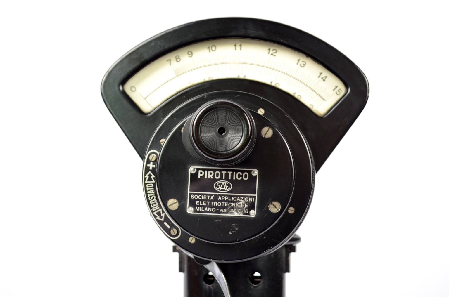 Antique measuring instruments/A83-Optical pyrometer