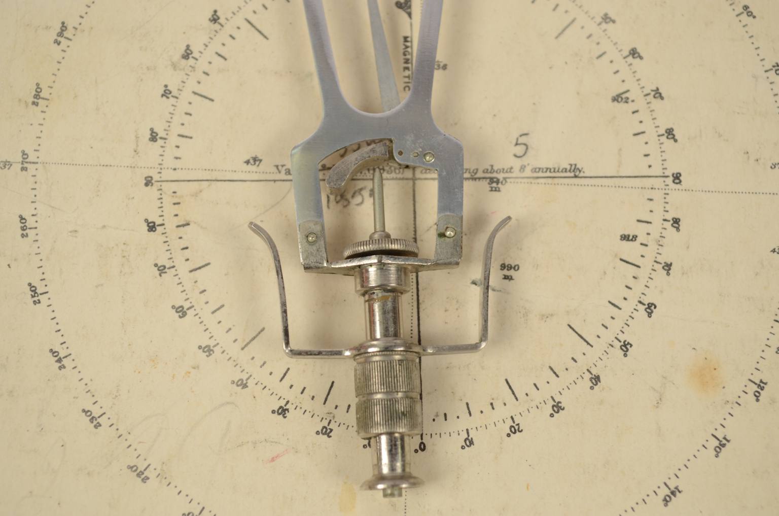 Old medical instruments/ocu1-Vintage tonometer