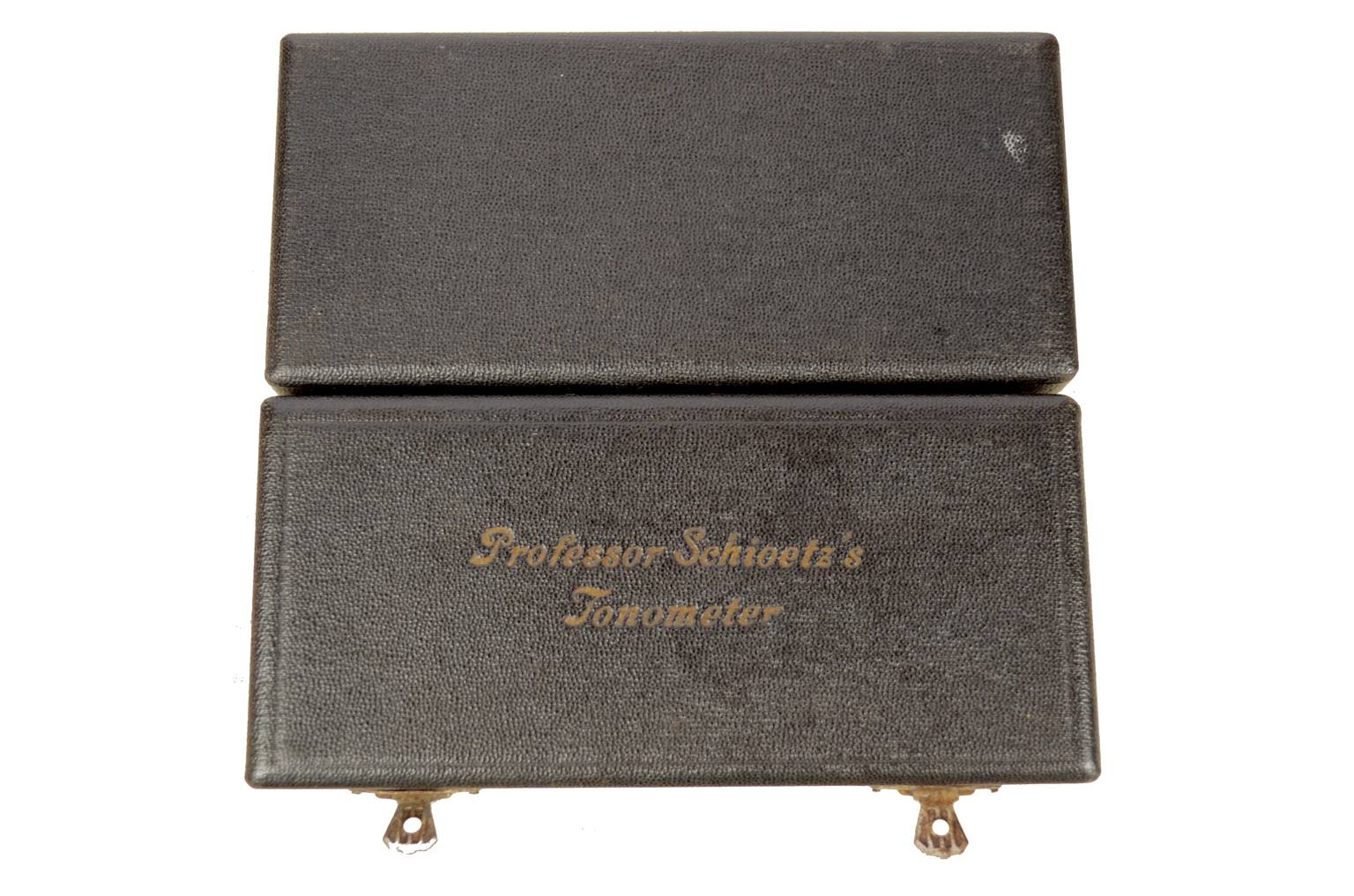 Old medical instruments/ocu16-Antique tonometer