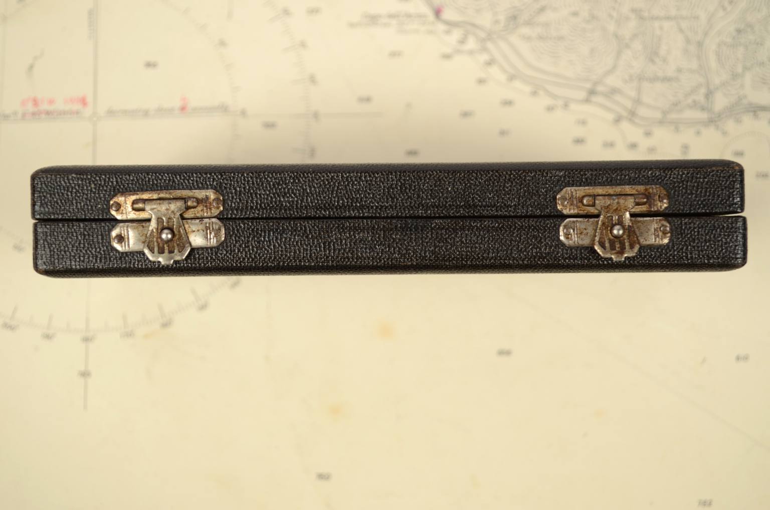 Old medical instruments/ocu16-Antique tonometer