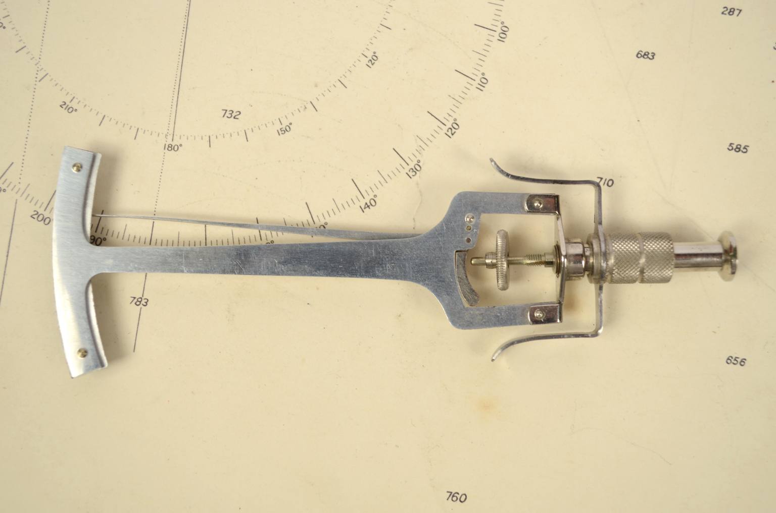Old medical instruments/ocu16-Antique tonometer