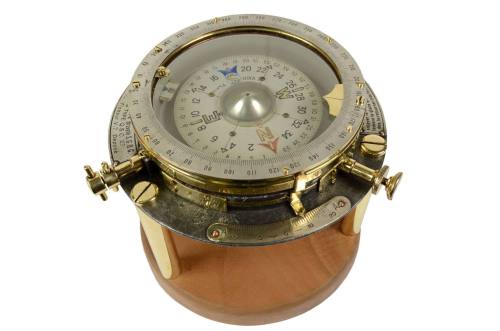 Code 4217 Liquid nautical compass