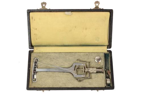 Code ocu16 Antique tonometer